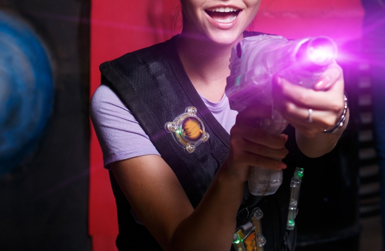 楽しい体験を模索中の方に最適なレーザータグ | 岐阜でアクティビティならLaserMaxx STRAAL